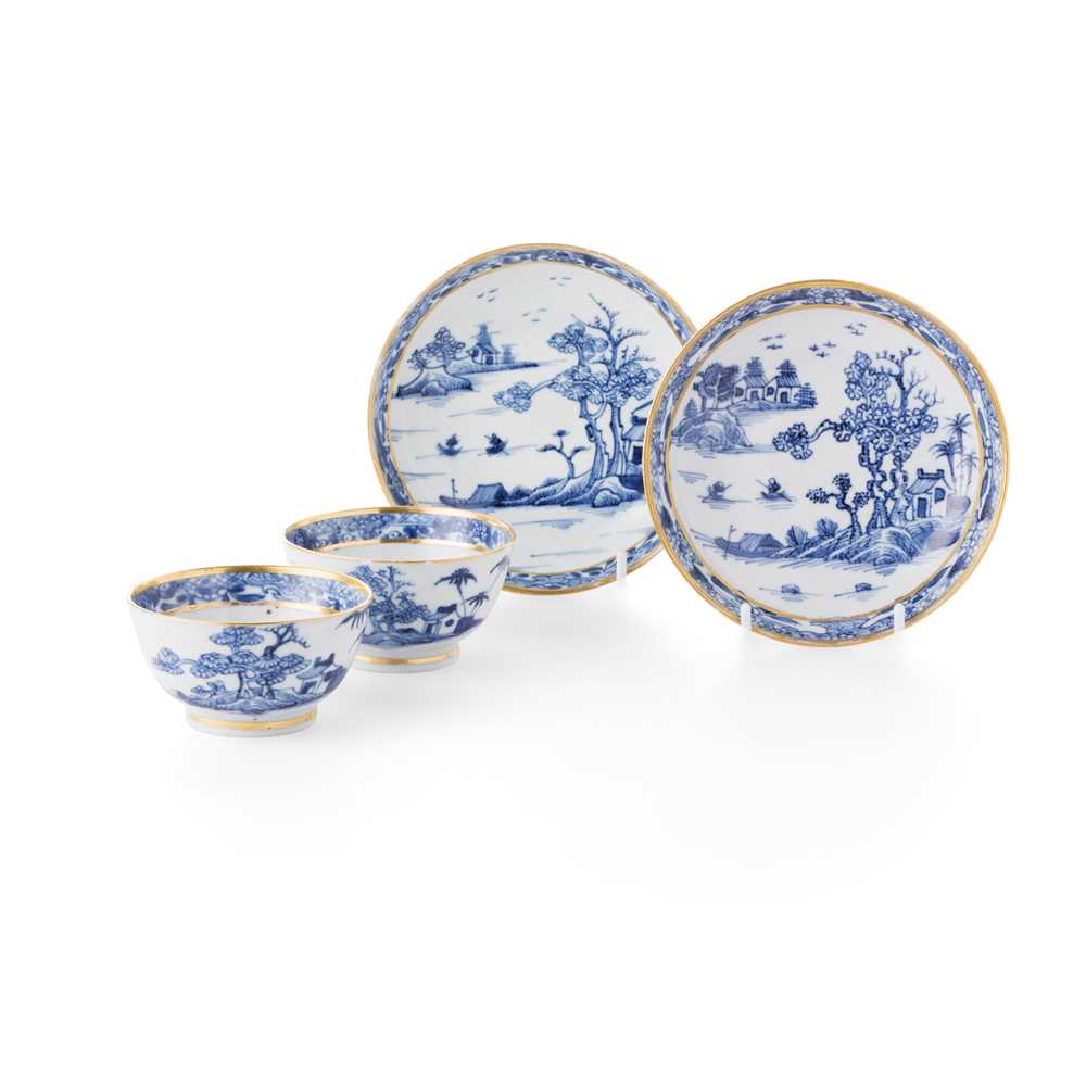 TWO PAIRS OF BLUE AND WHITE CUPS