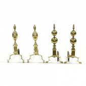 TWO PAIRS OF BRASS ANDIRONS La