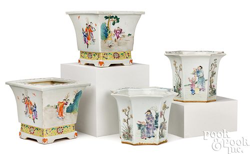 TWO PAIRS OF CHINESE EXPORT