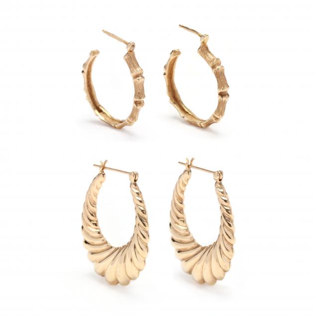 TWO PAIRS OF GOLD EARRINGS To