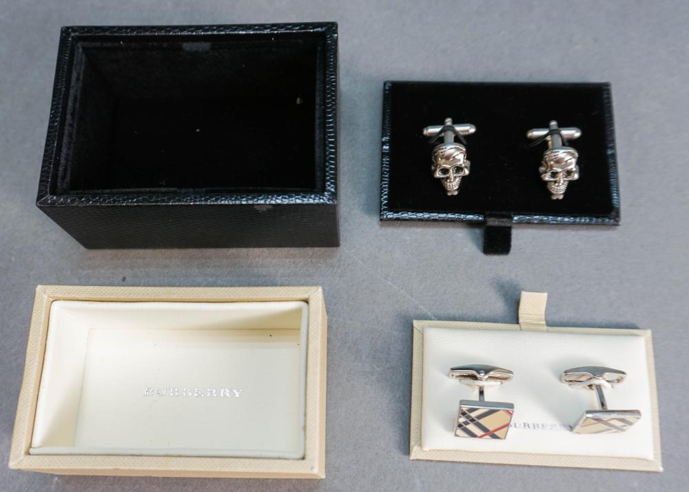 TWO PAIRS OF MEN'S CUFFLINKSTwo