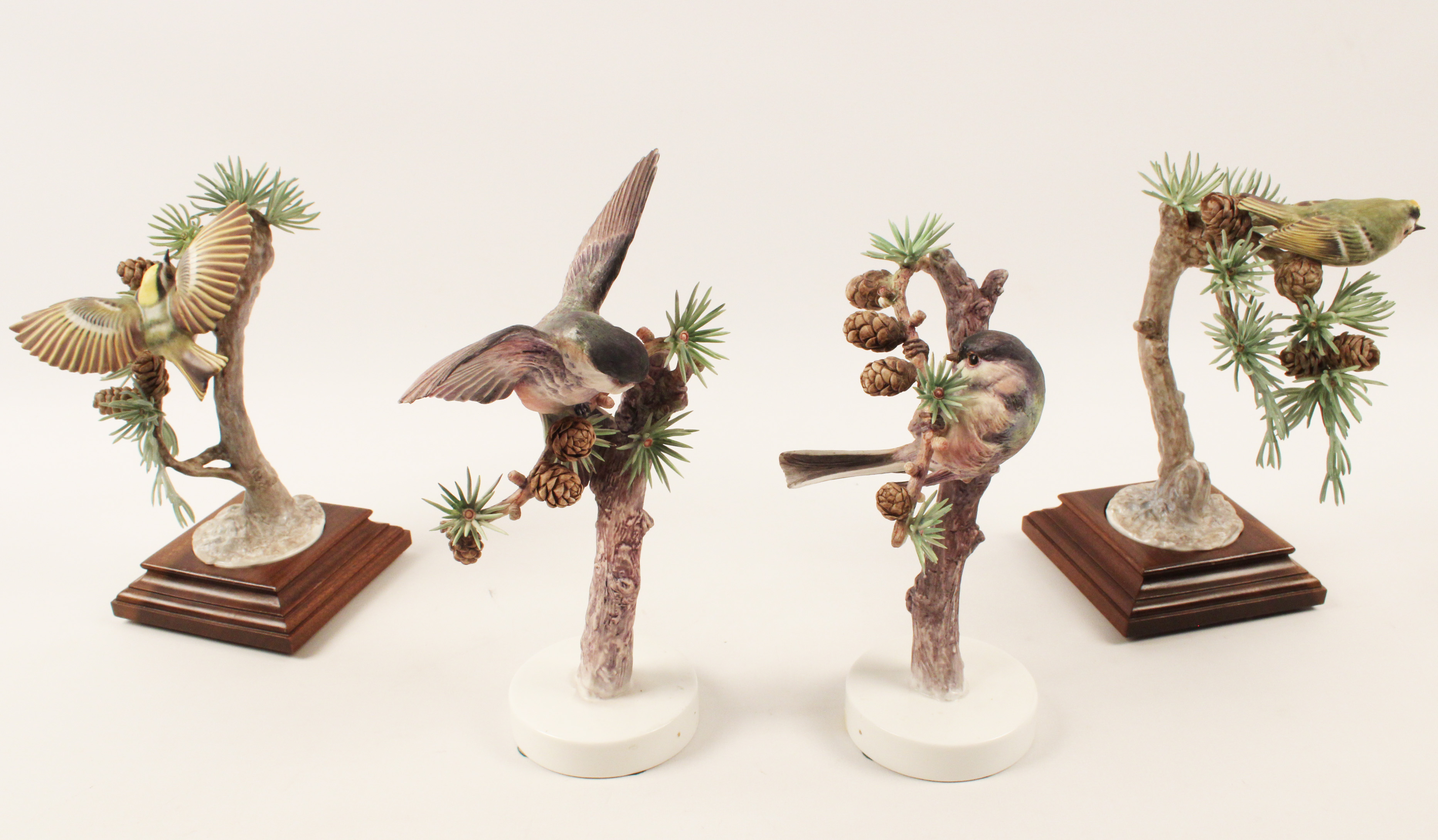 TWO PAIRS OF PORCELAIN BIRD