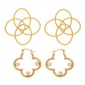 TWO PAIRS OF STYLIZED ROSETTE
