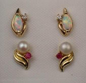 TWO PAIRS OF YELLOW GOLD EAR S