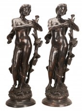 TWO PATINATED BRONZE FIGURESun