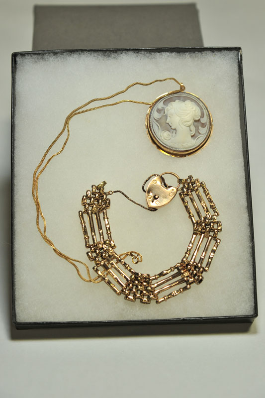 TWO PIECES LADIES JEWELRY. Handmade