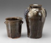 Two pieces Meaders pottery: cr