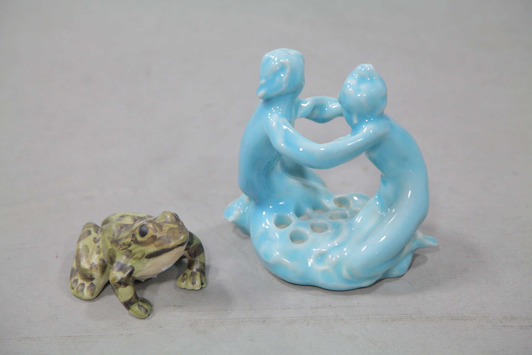 TWO PIECES OF ART POTTERY.  Ohio 