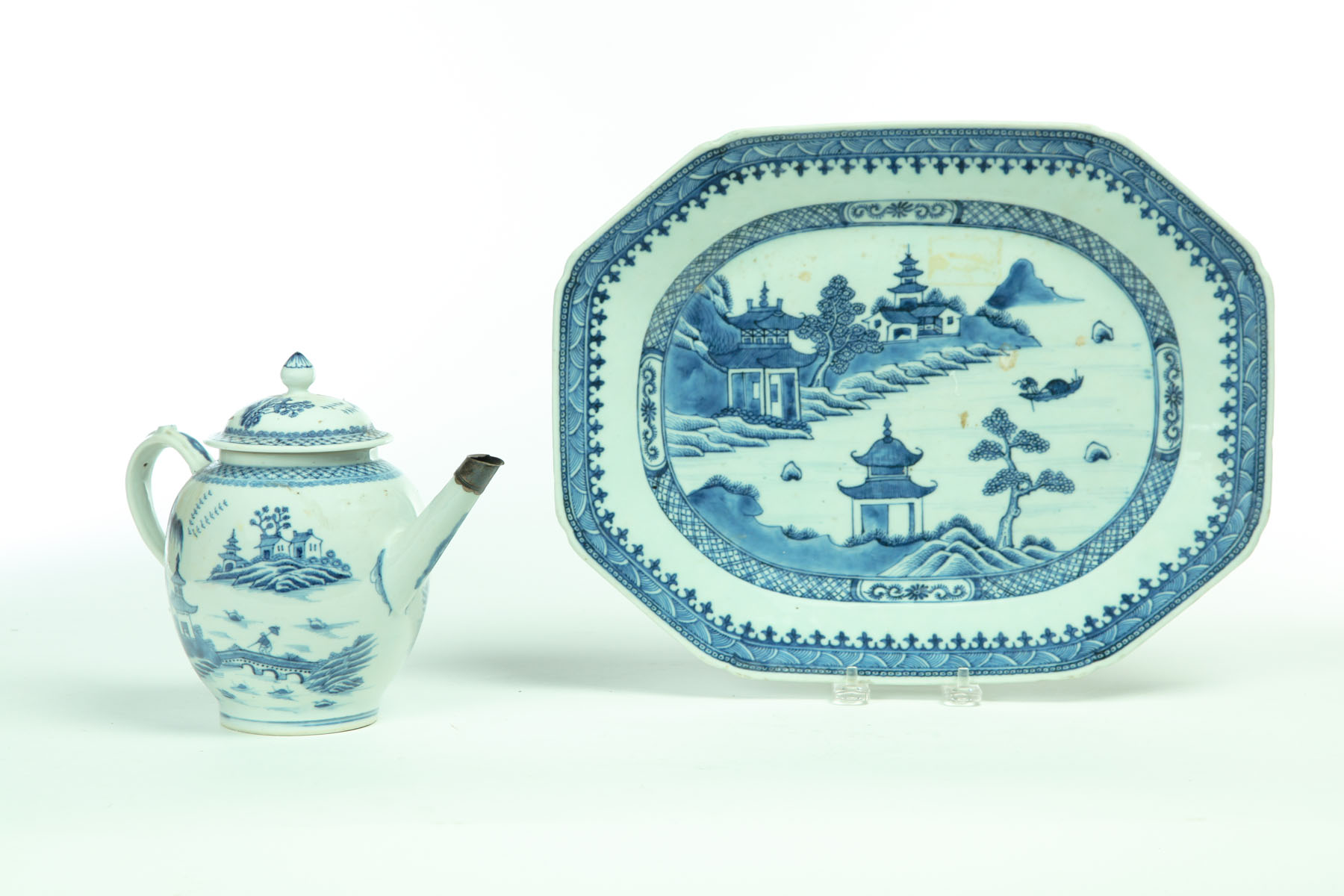 TWO PIECES OF CANTON.  China 