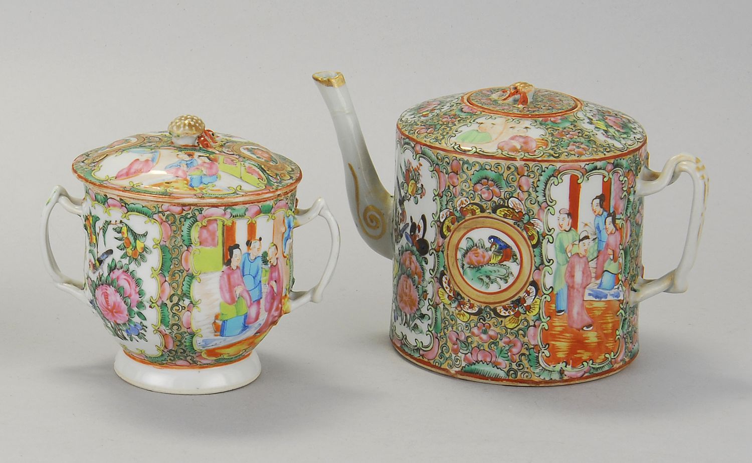 TWO PIECES OF CHINESE EXPORT ROSE
