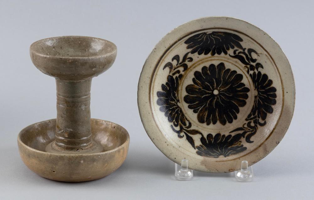 TWO PIECES OF CHINESE POTTERY