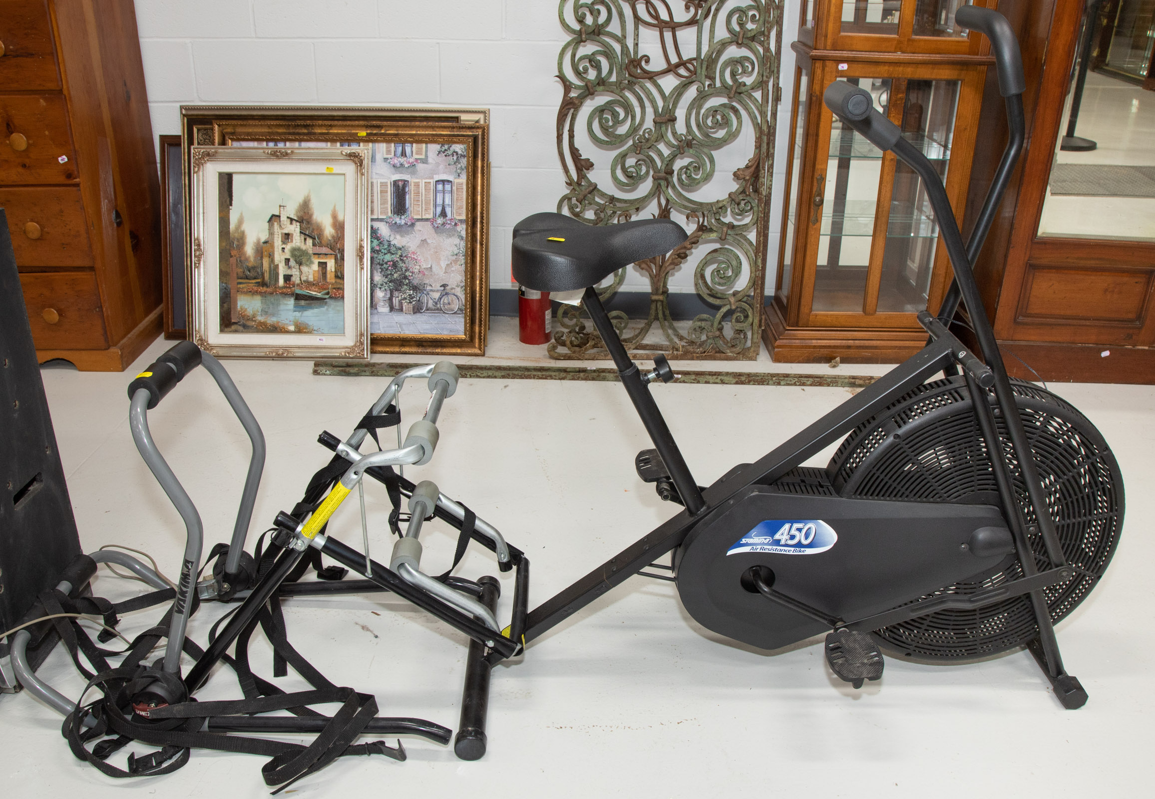 TWO PIECES OF GYM EQUIPMENT
