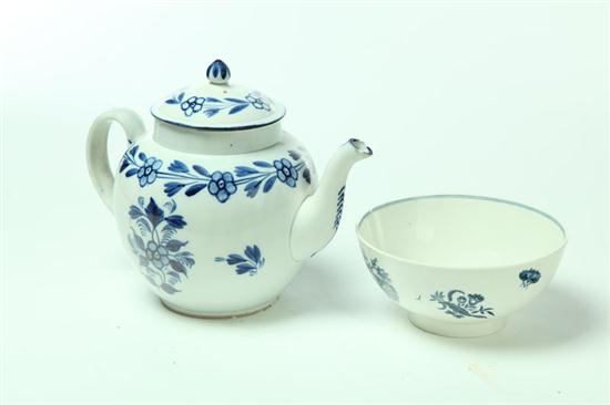 TWO PIECES OF PEARLWARE. 