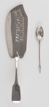 TWO PIECES OF SILVER FLATWARE