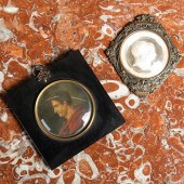 TWO PORTRAIT MINIATURESCompris