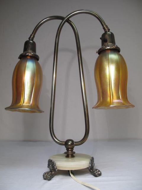 Two ribbed gold iridescent Quezal