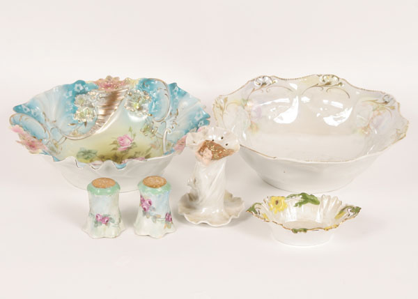 Two Royal Bayreuth deep bowls