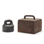 TWO SANDERS FOUNDRY SINK BOX W
