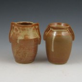 Two Seiz stoneware matte brown