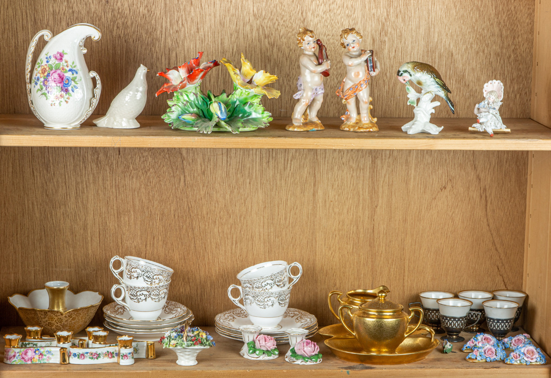 TWO SHELVES OF CERAMIC TABLE