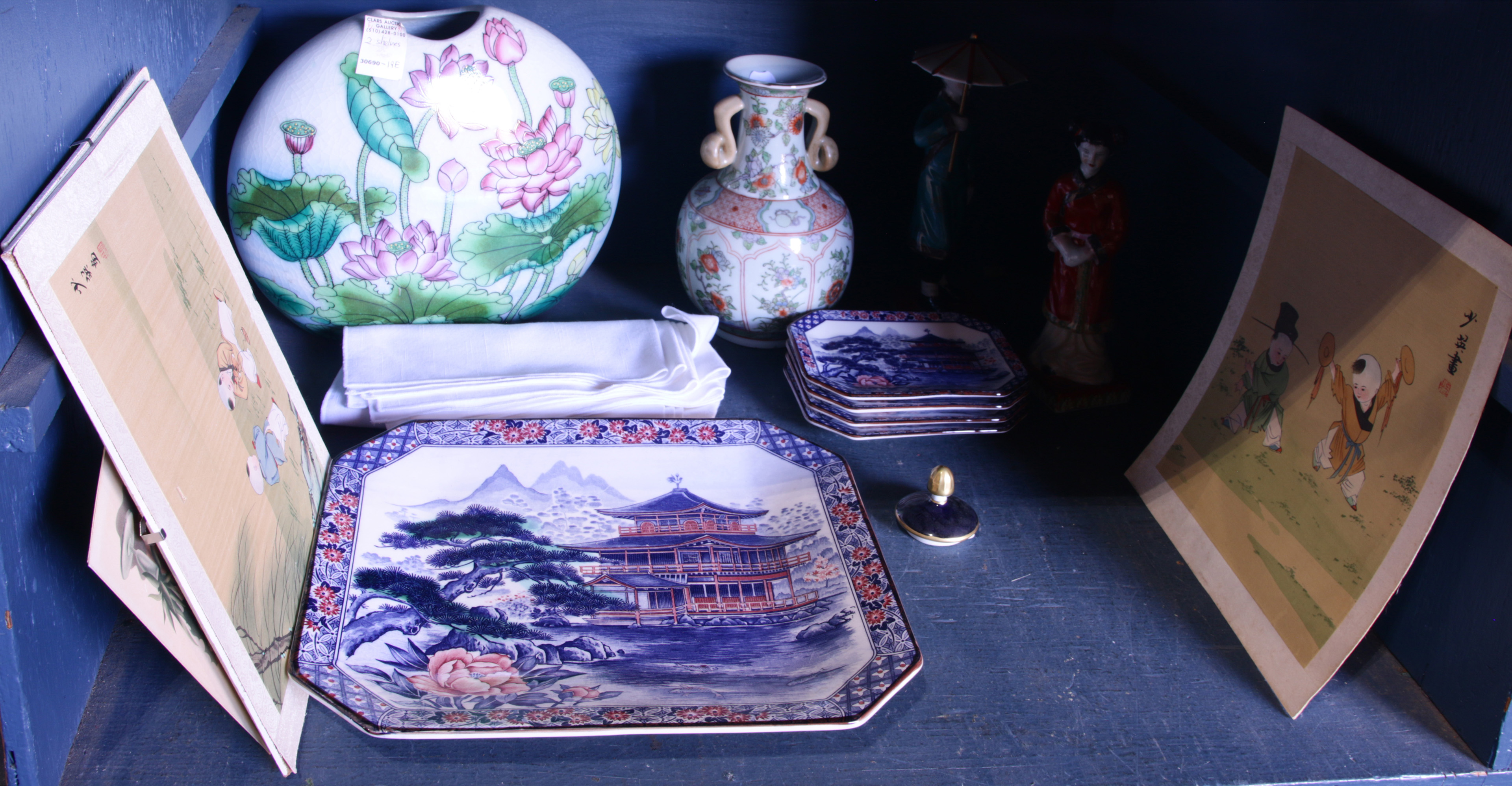 TWO SHELVES OF CHINESE PORCELAIN