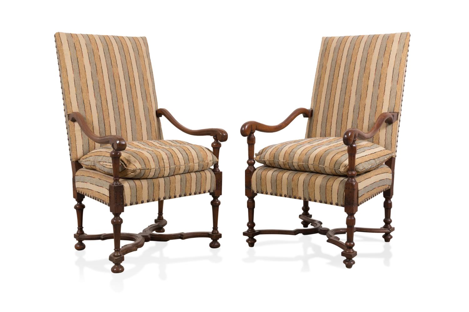 TWO SIMILAR CONTINENTAL BAROQUE
