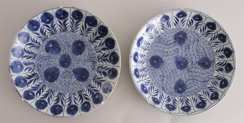 TWO SIMILAR DELFT BLUE AND WHITE