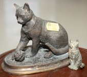 TWO SMALL BRONZE CAT FIGURES I