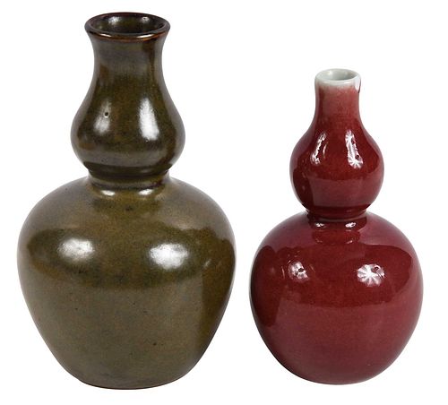 TWO SMALL CHINESE PORCELAIN