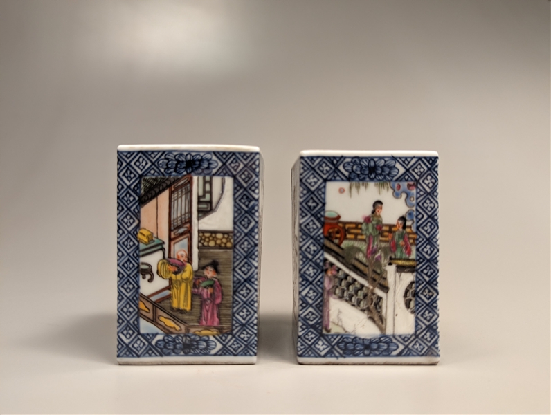 Two small Chinese Qianlong-style,