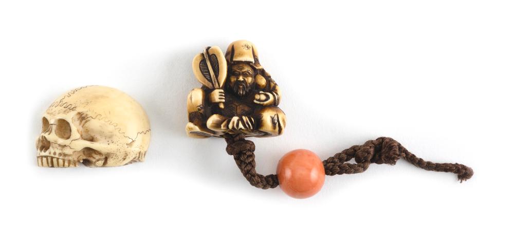 TWO SMALL JAPANESE CARVED IVORY