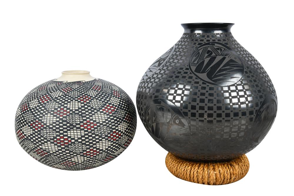 TWO SOUTHWEST STYLE POTTERY
