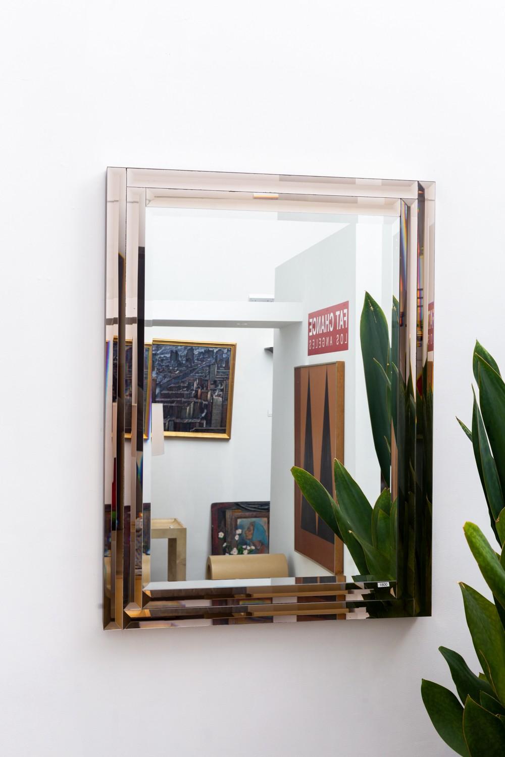 TWO-TONE DECORATIVE BEVELED WALL