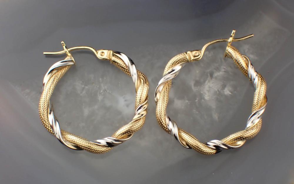 TWO-TONE FOURTEEN KARAT GOLD HOOP