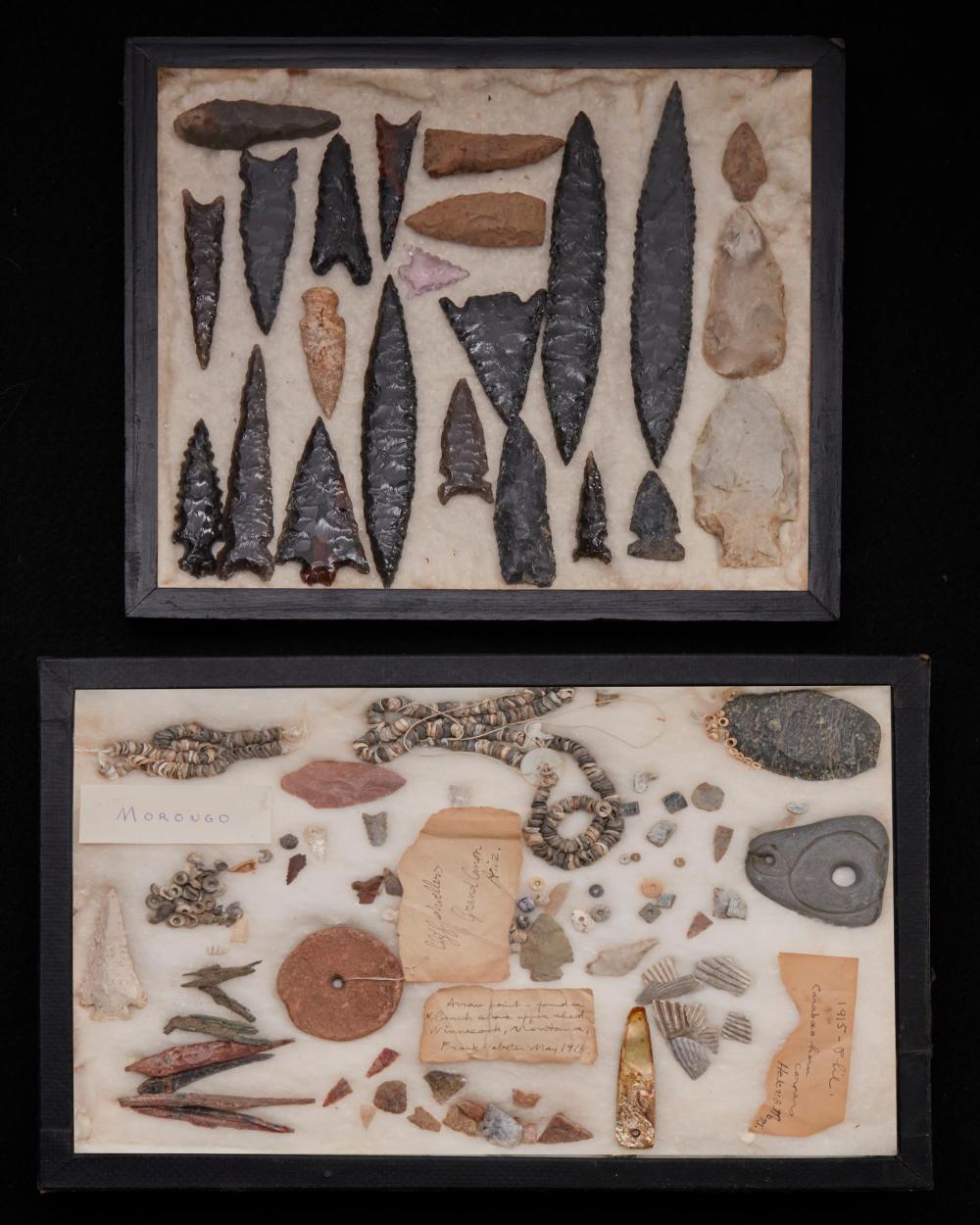 TWO TRAYS OF STONE POINTS AND