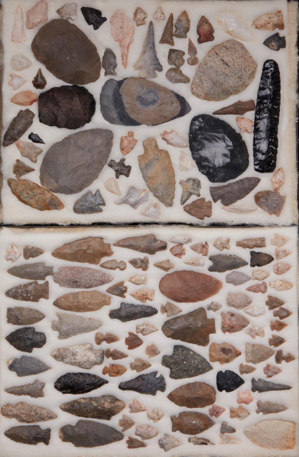 TWO TRAYS OF STONE POINTSTwo