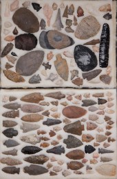 TWO TRAYS OF STONE POINTSTwo t