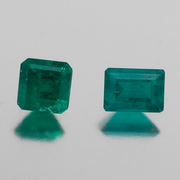 TWO UNMOUNTED EMERALDS, 1.90