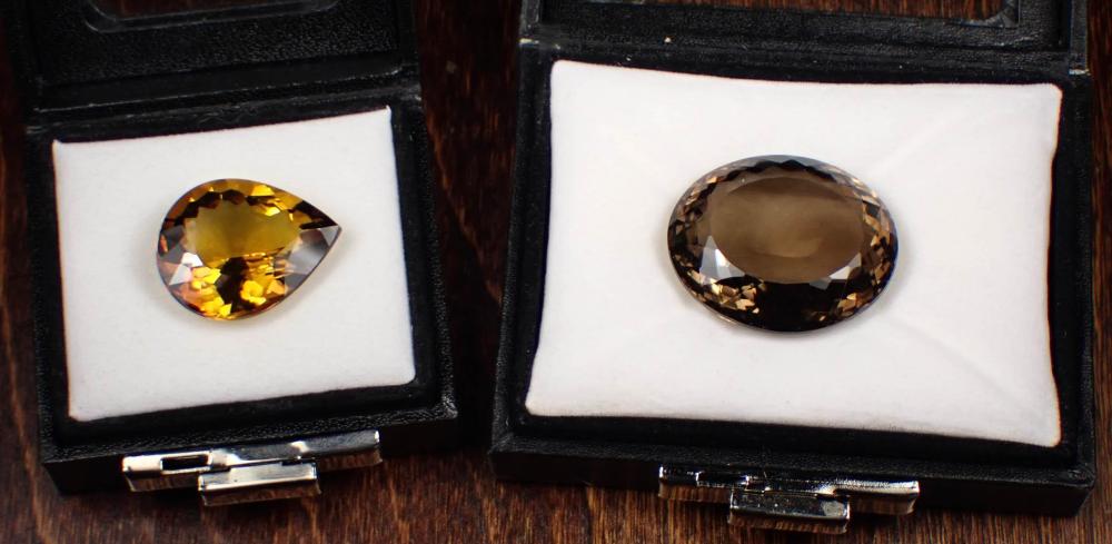 TWO UNSET SMOKY QUARTZ GEMSTONESTWO