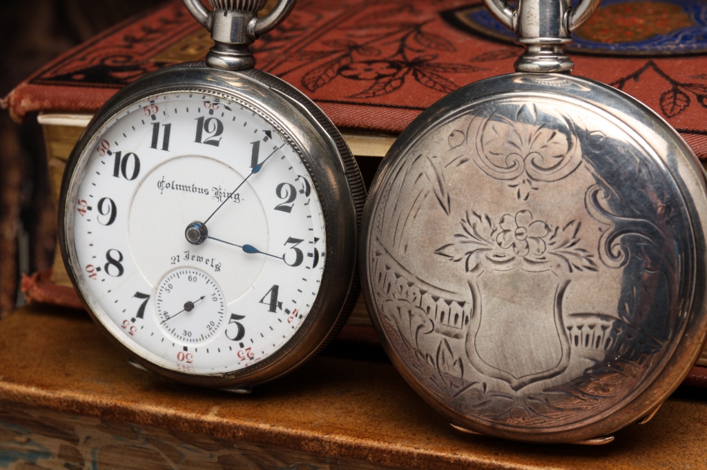 TWO VINTAGE COLUMBUS KING POCKET