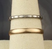TWO VINTAGE GOLD WEDDING BANDS