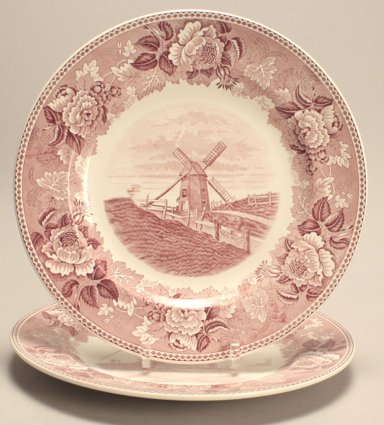 TWO WEDGWOOD PLATES20th