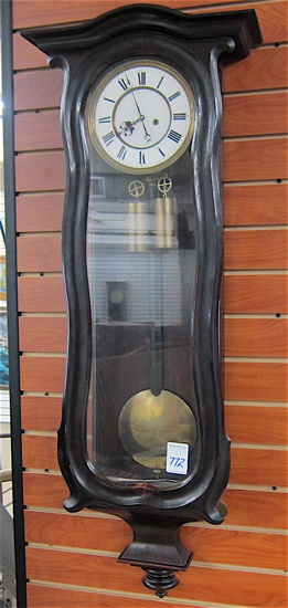 TWO-WEIGHT VIENNA REGULATOR WALL