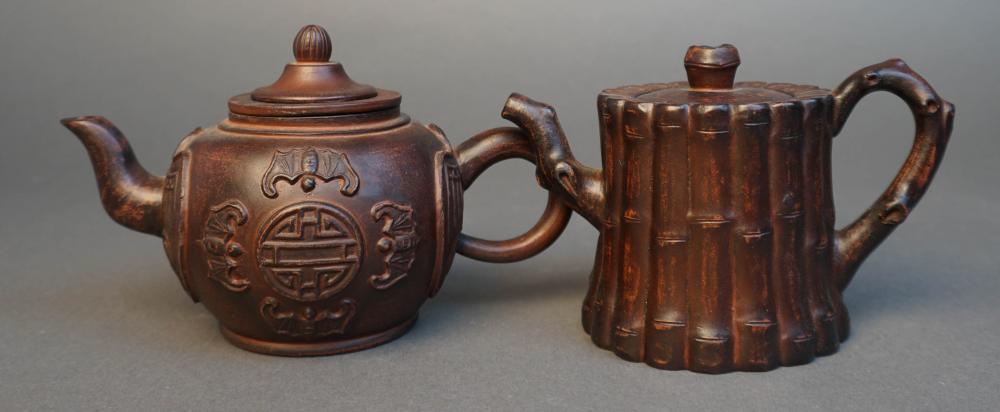 TWO YIXING TEAPOTS WITH COVERS H: 5