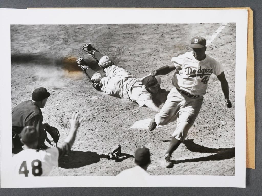TYPE I PHOTO: JACKIE ROBINSON