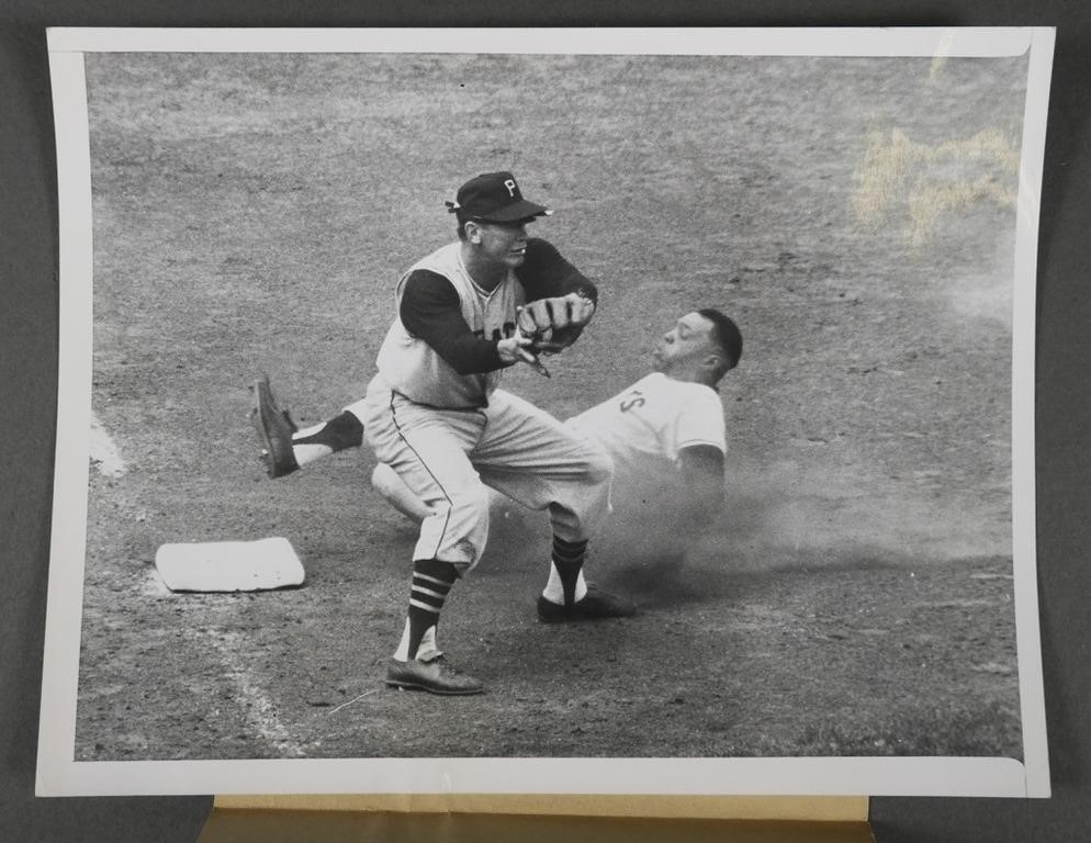 TYPE I PHOTO: WILLIE MAYS