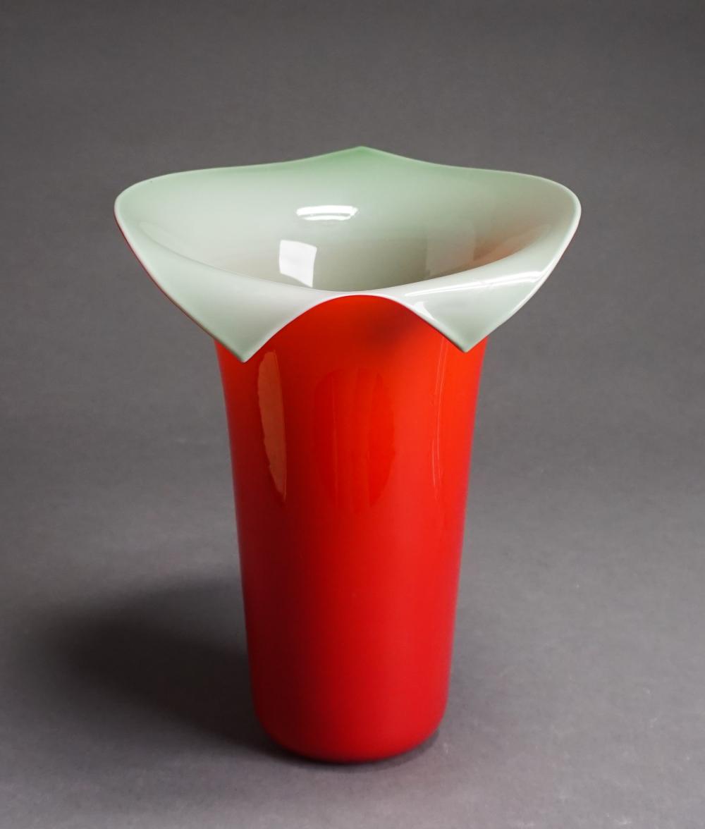 TYRA LUNDGREN STYLE 'CALLA' VASE