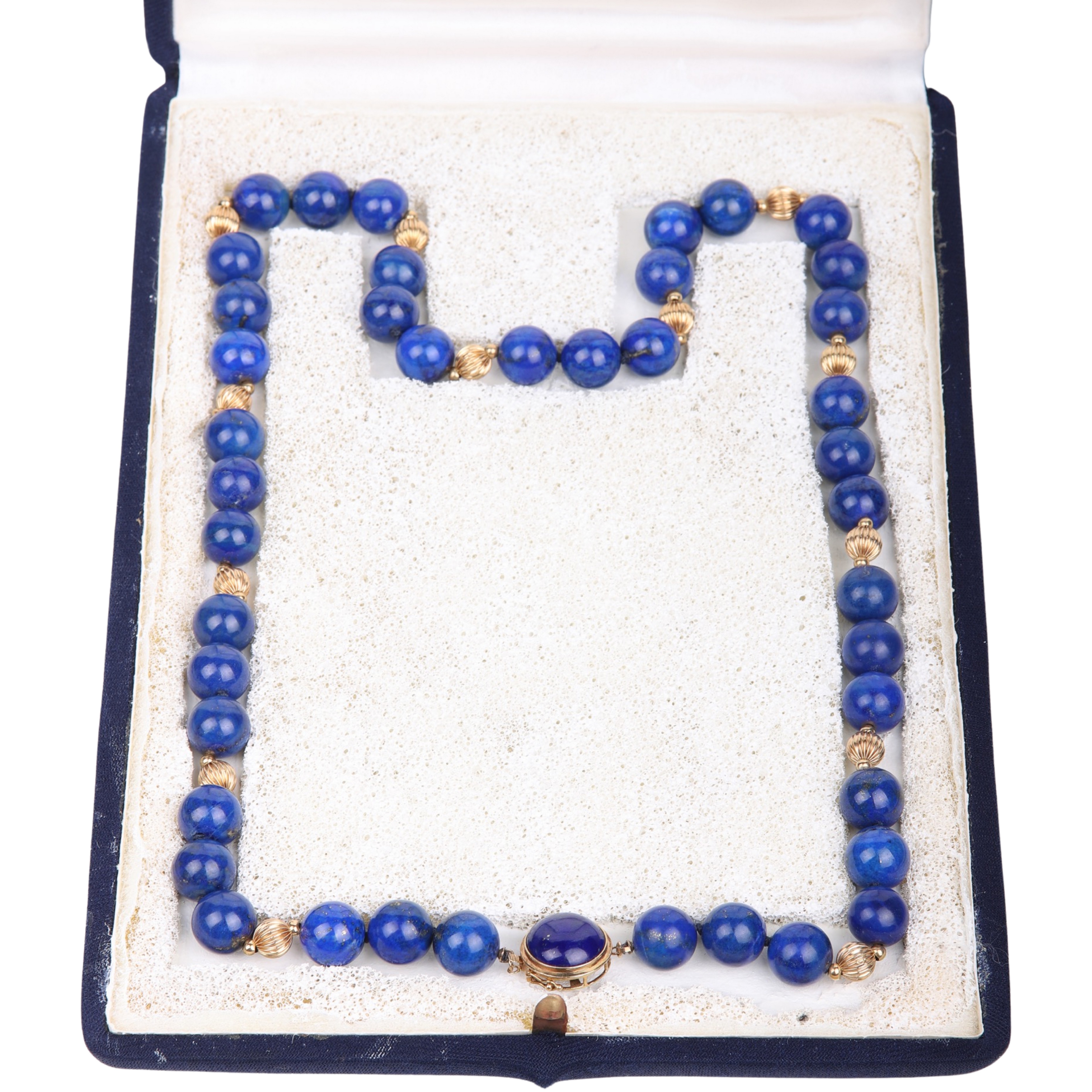 Ulrita Gil, Chile, Lapis