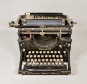 UNDERWOOD NO. 4 TYPEWRITERUnde