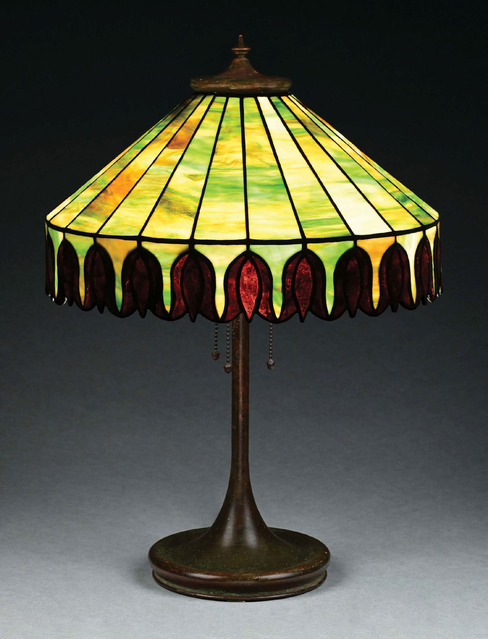 UNIQUE ART GLASS LEADED GLASS TABLE